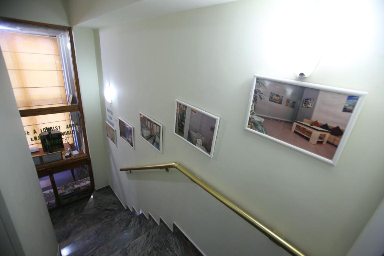 Hotel Pasarela Berat Buitenkant foto
